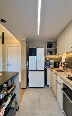 Apartamento à venda com 92m², 2 quartos e 2 vagas Apartamento à venda com 92m², 2 quartos e 2 vagasCozinha