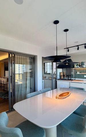 Apartamento à venda com 92m², 2 quartos e 2 vagas Apartamento à venda com 92m², 2 quartos e 2 vagasVaranda