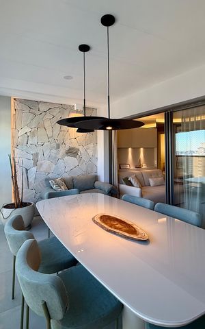 Apartamento à venda com 92m², 2 quartos e 2 vagas Apartamento à venda com 92m², 2 quartos e 2 vagasVaranda