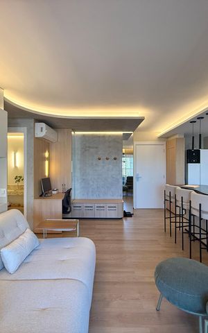 Apartamento à venda com 92m², 2 quartos e 2 vagas Apartamento à venda com 92m², 2 quartos e 2 vagasSala