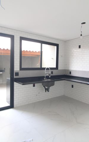 Apartamento à venda com 155m², 3 quartos e 2 vagasCozinha