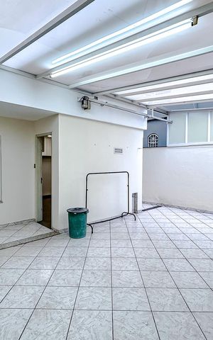 Casa à venda com 295m², 4 quartos e 6 vagasÁrea externa