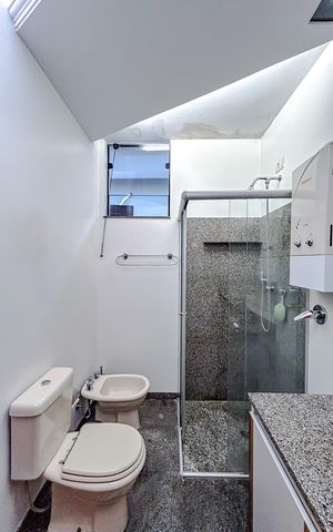 Casa à venda com 295m², 4 quartos e 6 vagasBanheiro