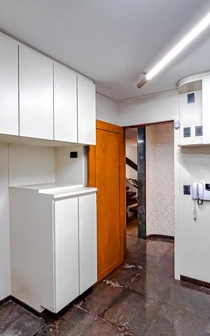 Casa à venda com 295m², 4 quartos e 6 vagasCozinha