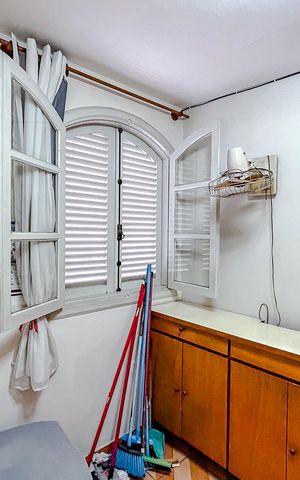 Casa à venda com 295m², 4 quartos e 6 vagasQuarto de Serviço