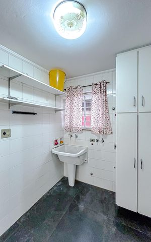 Casa à venda com 295m², 4 quartos e 6 vagasÁrea de Serviço