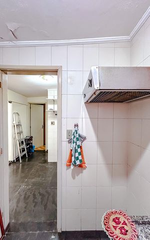 Casa à venda com 295m², 4 quartos e 6 vagasCozinha de serviço