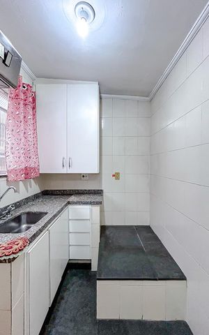 Casa à venda com 295m², 4 quartos e 6 vagasCozinha de serviço