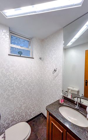 Casa à venda com 295m², 4 quartos e 6 vagasLavabo