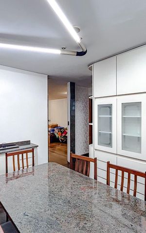Casa à venda com 295m², 4 quartos e 6 vagasSala de Jantar