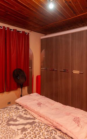 Casa à venda com 457m², 5 quartos e 4 vagasQuarto - Casa 3