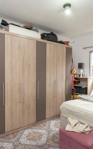 Casa à venda com 457m², 5 quartos e 4 vagasQuarto - Casa 1