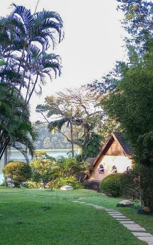 Casa à venda com 450m², 3 quartos e 4 vagasQuintal