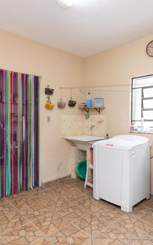 Casa à venda com 150m², 3 quartos e 1 vagaÁrea de Serviço