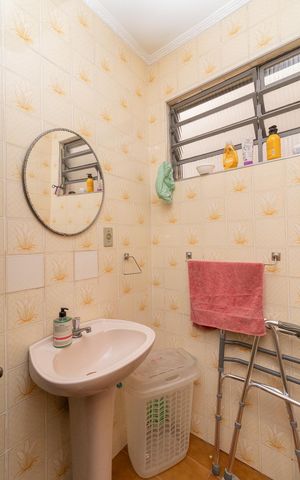 Casa à venda com 150m², 3 quartos e 1 vagaBanheiro 1