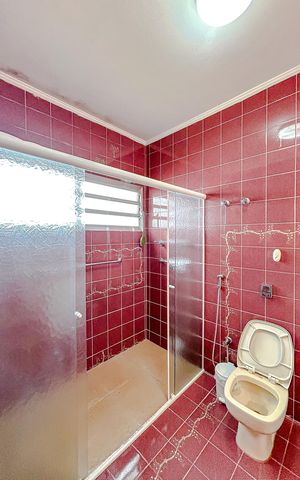 Casa à venda com 245m², 4 quartos e 2 vagasBanheiro da Suíte 1