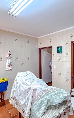 Casa à venda com 245m², 4 quartos e 2 vagasCozinha