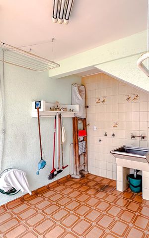Casa à venda com 245m², 4 quartos e 2 vagasÁrea de Serviço