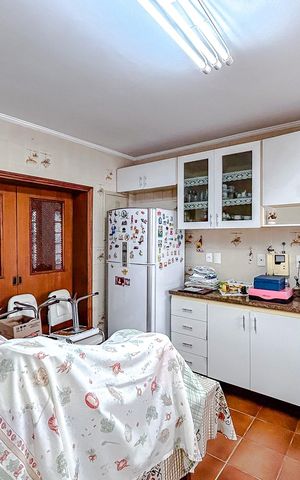 Casa à venda com 245m², 4 quartos e 2 vagasCozinha