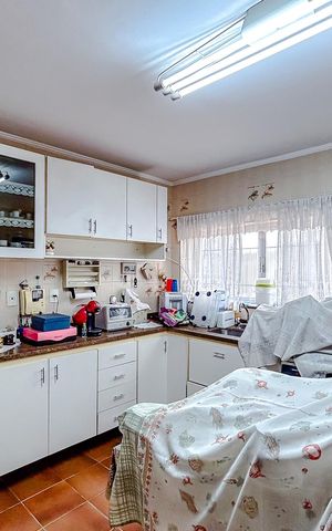 Casa à venda com 245m², 4 quartos e 2 vagasCozinha