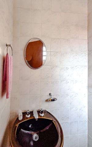 Casa à venda com 245m², 4 quartos e 2 vagasBanheiro da Edícula