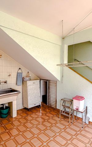 Casa à venda com 245m², 4 quartos e 2 vagasÁrea de Serviço