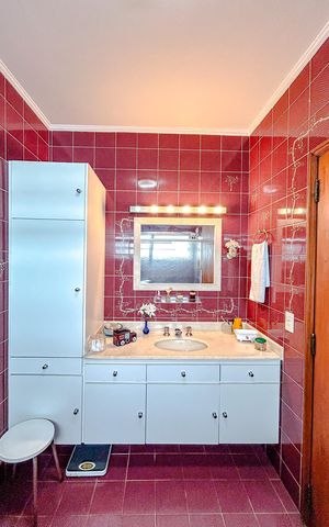 Casa à venda com 245m², 4 quartos e 2 vagasBanheiro da Suíte 1