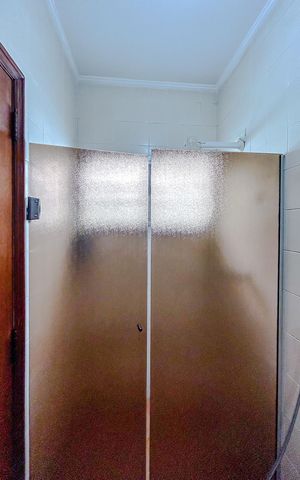 Casa à venda com 245m², 4 quartos e 2 vagasBanheiro