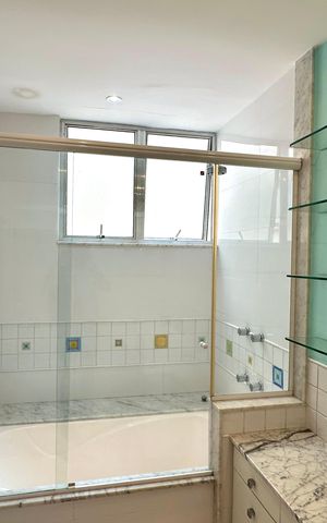 Apartamento à venda com 309m², 5 quartos e 3 vagas