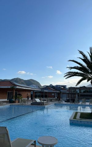 Casa de condomínio à venda com 320m², 4 quartos e 3 vagasÁrea externa