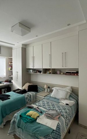 Casa de condomínio à venda com 320m², 4 quartos e 3 vagasQuarto