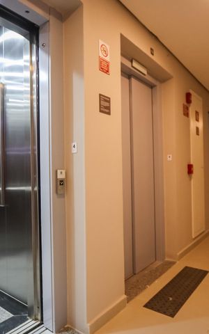 Studio à venda com 29m², 1 quarto e sem vaga Studio à venda com 29m², 1 quarto e sem vagaHall Social