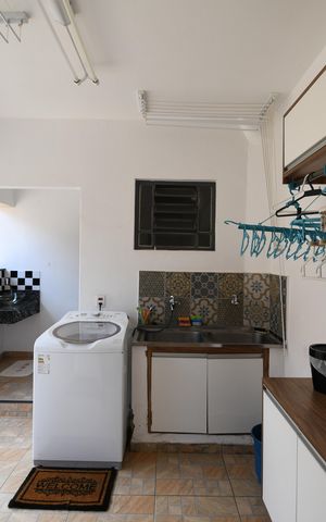 Casa à venda com 200m², 3 quartos e 3 vagasÁrea de Serviço