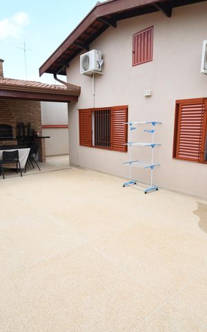 Casa à venda com 200m², 3 quartos e 3 vagasQuintal