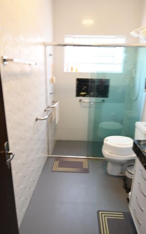 Casa à venda com 200m², 3 quartos e 3 vagasBanheiro Social