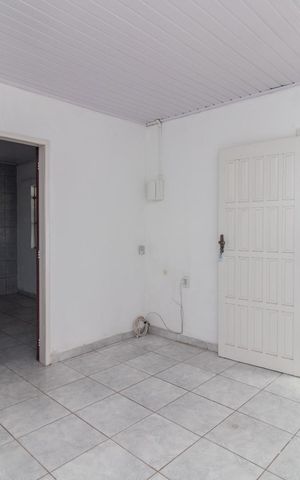 Casa à venda com 120m², 1 quarto e 2 vagasSala