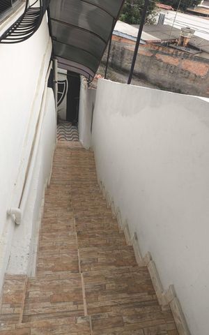 Casa para alugar com 170m², 3 quartos e 4 vagas Casa para alugar com 170m², 3 quartos e 4 vagasÁrea externa
