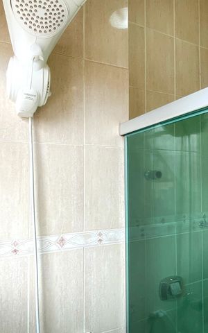 Apartamento à venda com 200m², 4 quartos e 2 vagas Apartamento à venda com 200m², 4 quartos e 2 vagasBanheiro da Suíte 2