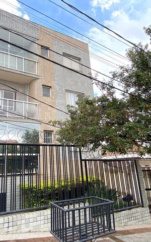 Apartamento à venda com 200m², 4 quartos e 2 vagas Apartamento à venda com 200m², 4 quartos e 2 vagasFachada