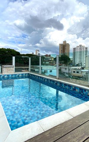 Apartamento à venda com 200m², 4 quartos e 2 vagas Apartamento à venda com 200m², 4 quartos e 2 vagasPiscina
