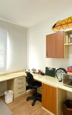 Apartamento à venda com 200m², 4 quartos e 2 vagas Apartamento à venda com 200m², 4 quartos e 2 vagasQuarto 4