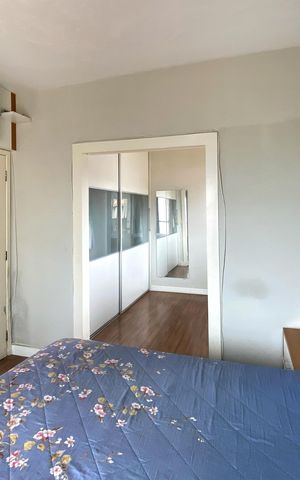 Apartamento à venda com 200m², 4 quartos e 2 vagas Apartamento à venda com 200m², 4 quartos e 2 vagasSuite 1
