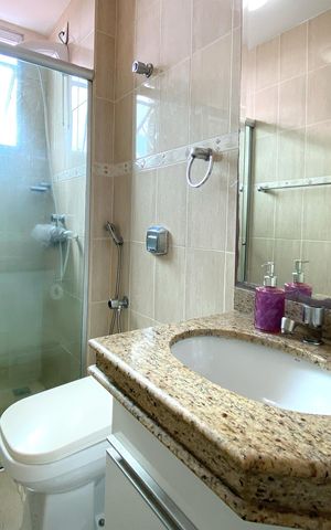Apartamento à venda com 200m², 4 quartos e 2 vagas Apartamento à venda com 200m², 4 quartos e 2 vagasBanheiro