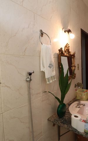 Casa para alugar com 300m², 6 quartos e 2 vagasBanheiro Social