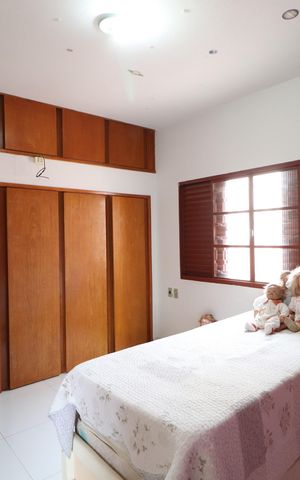 Casa para alugar com 300m², 6 quartos e 2 vagasQuarto 4 - Suíte