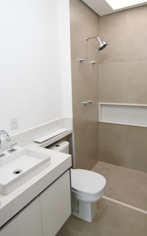 Casa à venda com 138m², 3 quartos e 2 vagasBanheiro da Suíte 1