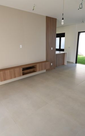 Casa à venda com 138m², 3 quartos e 2 vagasSala