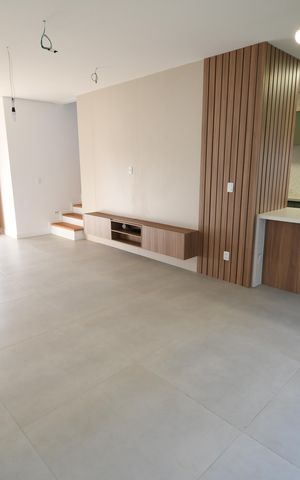 Casa à venda com 138m², 3 quartos e 2 vagasSala