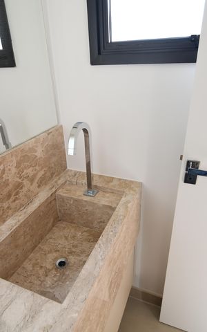 Casa à venda com 138m², 3 quartos e 2 vagasLavabo