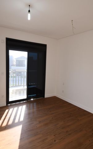 Casa à venda com 138m², 3 quartos e 2 vagasSuíte 3